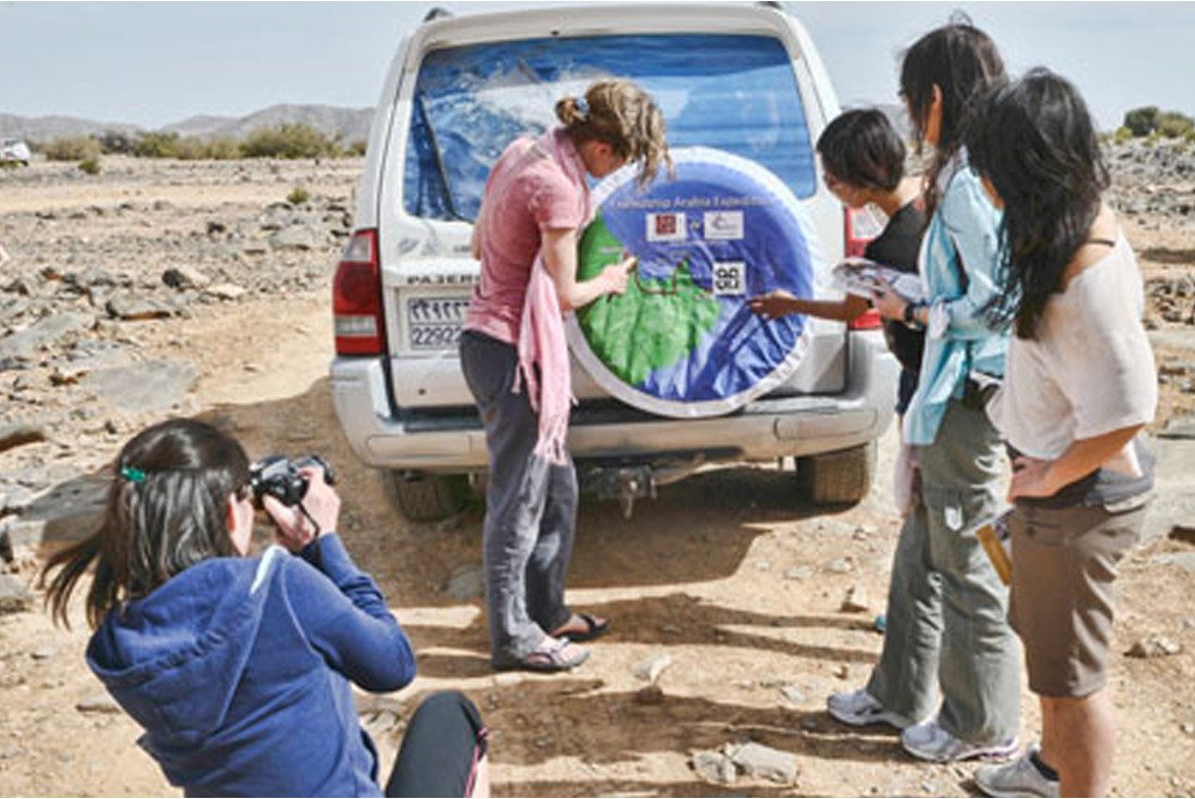 Sarah explaining the route to our new Asian friends